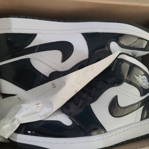 Air Jordan 1 mid SE ASW